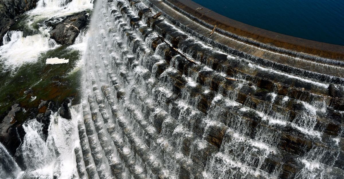 Quebec and Newfoundland Agree Major Hydroelectric Power Deal