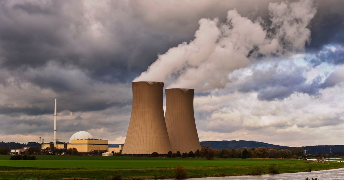 UK PM Starmer's Climate Plans Face Unprecedented Political Opposition