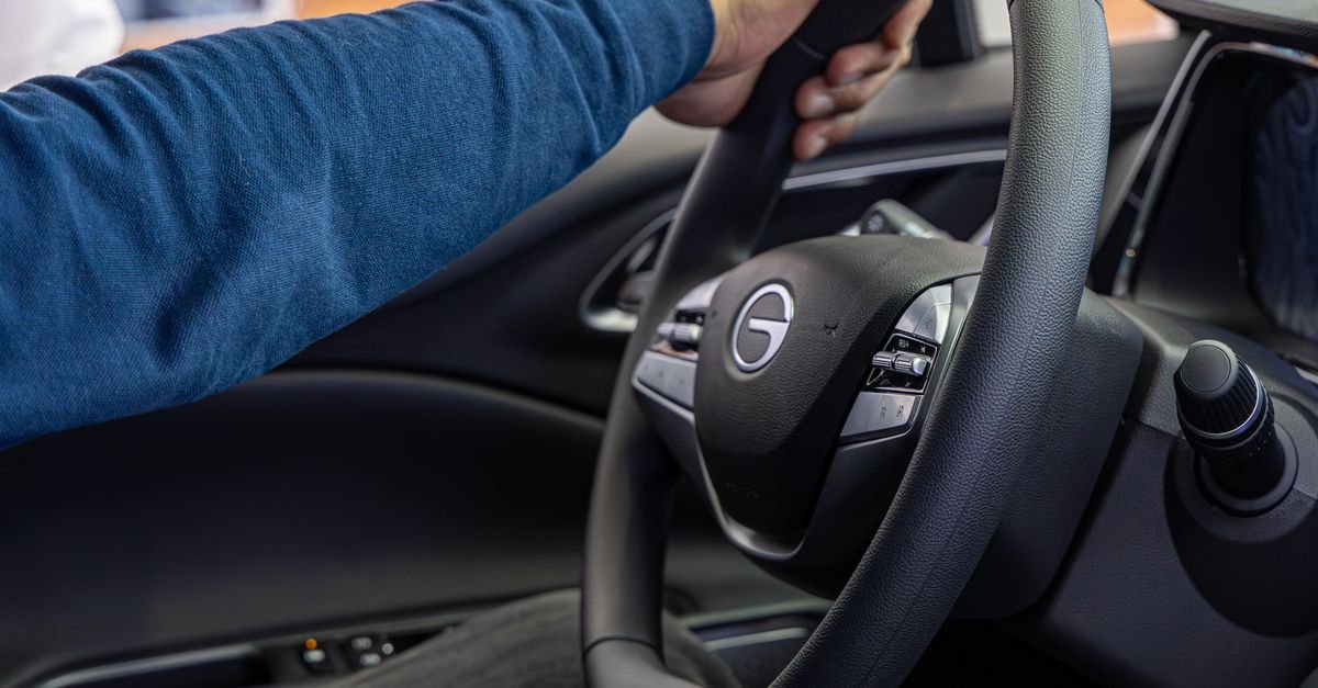 Adaptive resistance estimator improves EV motor control performance