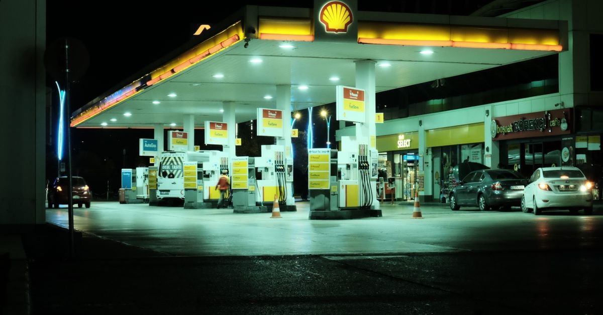 EV Aggregators Use AI to Execute Flexible Grid Services Reliably