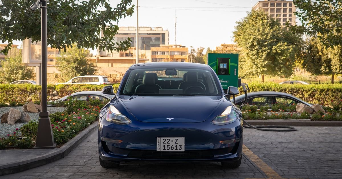 US Electric Vehicle Sales Rebound After IRA Repeal Impact