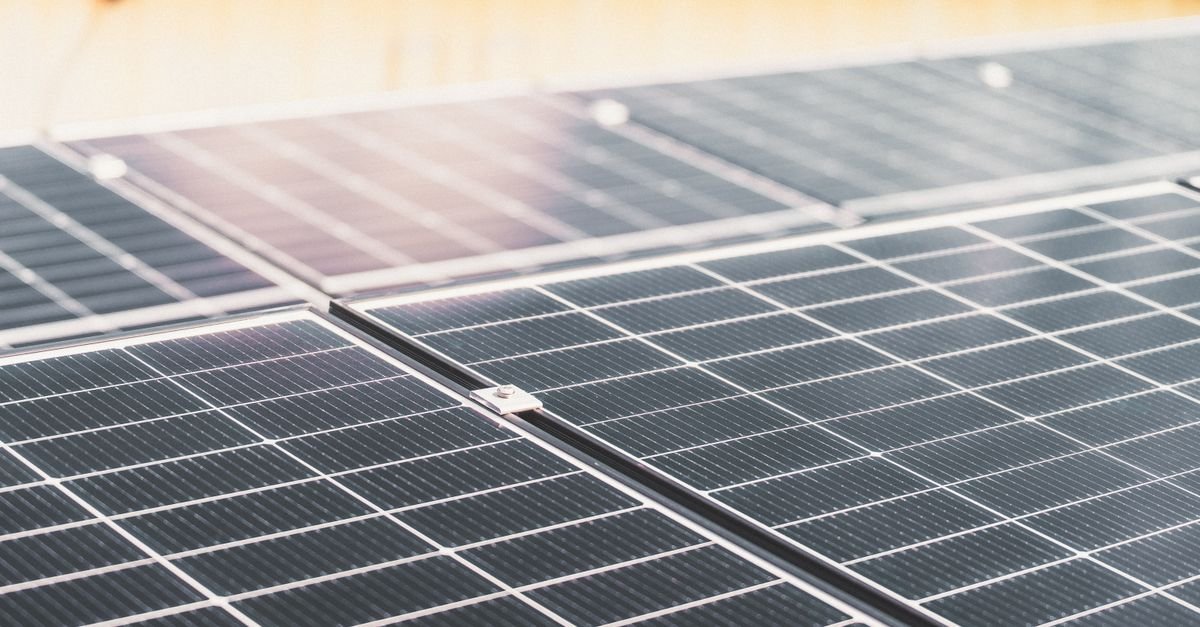 Solar Canopies Over Parking: A Practical Alternative to Ground Farms