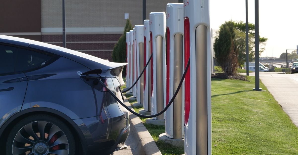 Australia Awards 4.2GW Battery Storage in Major Grid Capacity Tender
