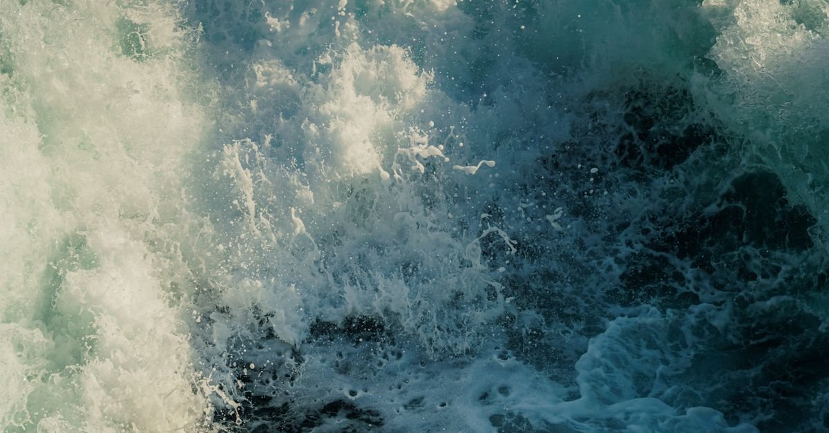 U.S. opens first commercial wave energy testing site off Oregon