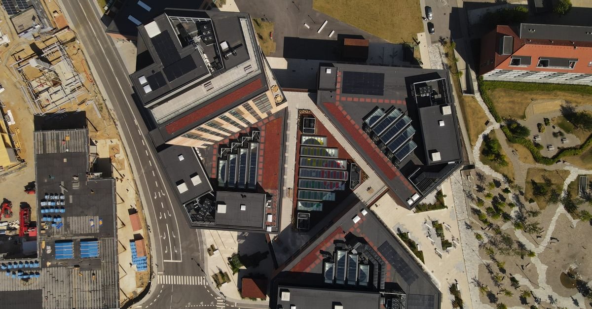 California School District Deploys Microgrid for Zero-Carbon Transportation