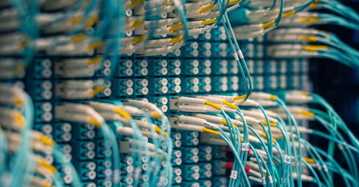 Data Centers Help Stabilize Power Grids During Faults