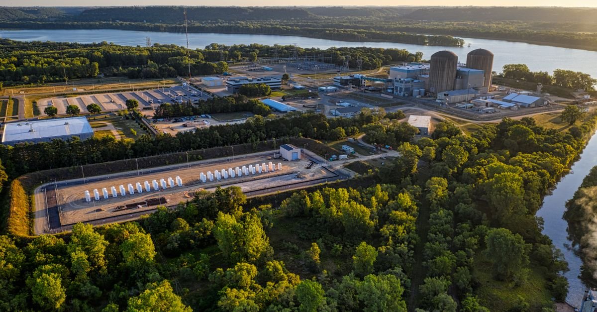 Financial Stability Analysis Ranks Top Battery Storage Manufacturers