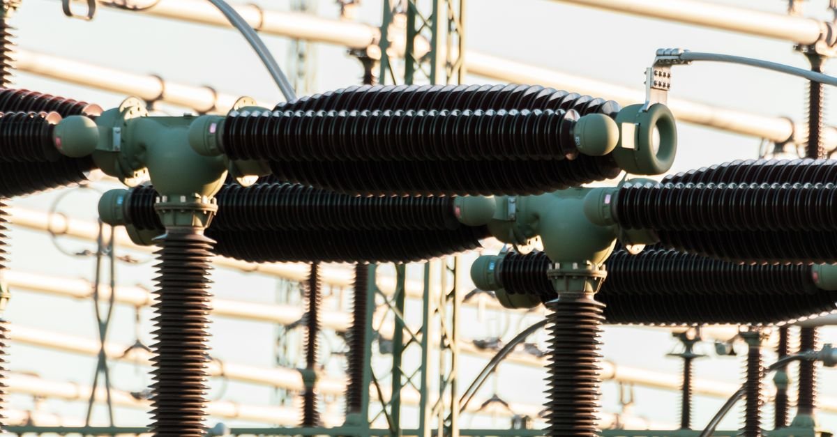 Voltage Control in High-DG Distribution Systems: Review and AI Prospects