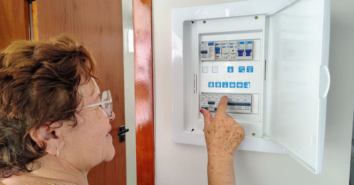 Missing bypass diodes create hidden fire risk in solar modules