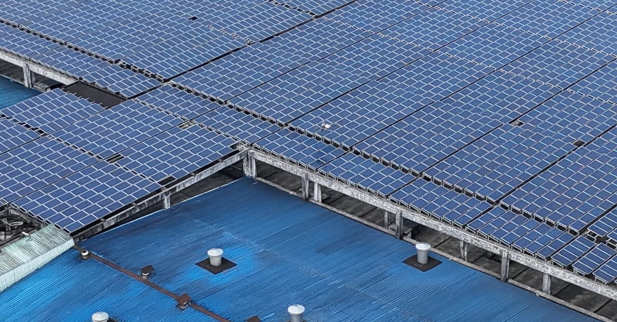 Warehouse Rooftops Emerge as Key Asset for Community Solar Growth
