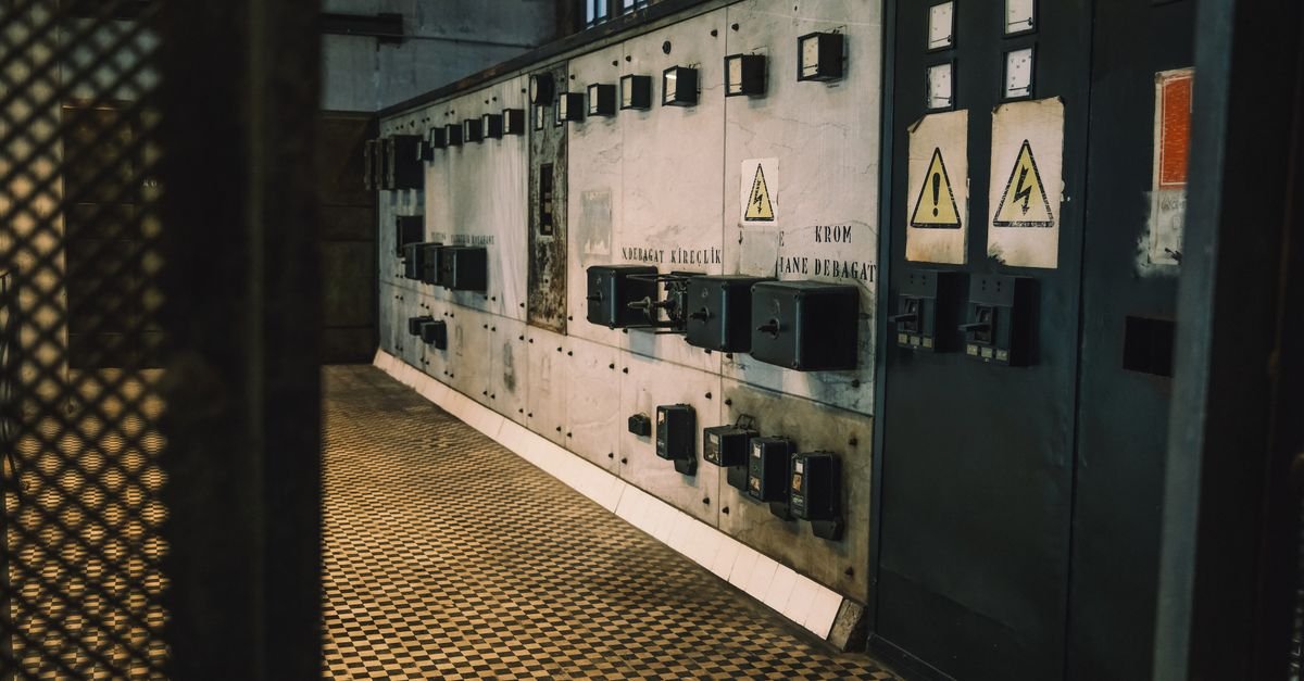 Deployable Energy's Unity Reactor Reaches Criticality at INL