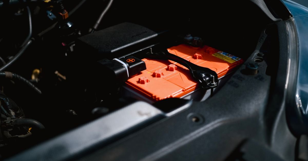 Advanced Algorithm Improves Lithium-Ion Battery State Estimation