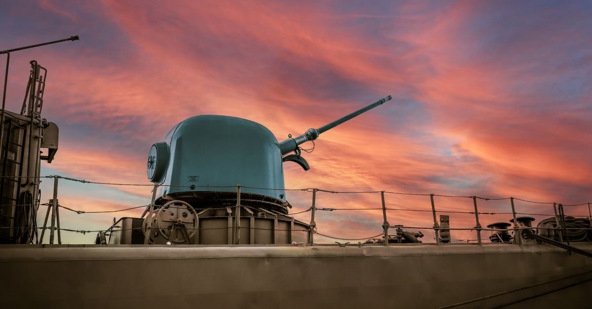 Shipboard Pulsed Power Supply Topology Stabilizes Rapid Load Fluctuations