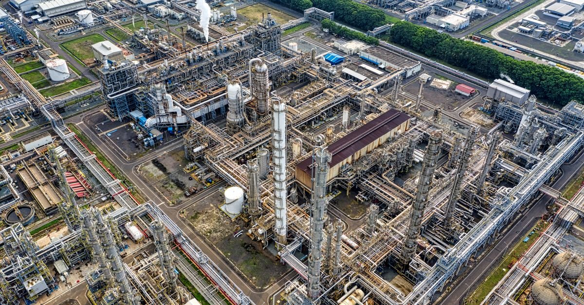 PetroChina Eyes LNG Canada Stake Sale to Fund Expansion