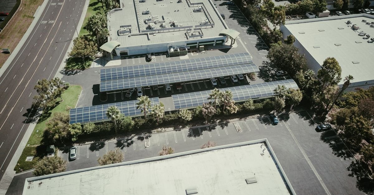 Best Buy Launches Community Solar Gardens at Retail Sites