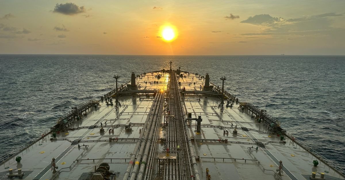 U.S. Petroleum Exports Hit Record 13.6 Million Barrels Daily
