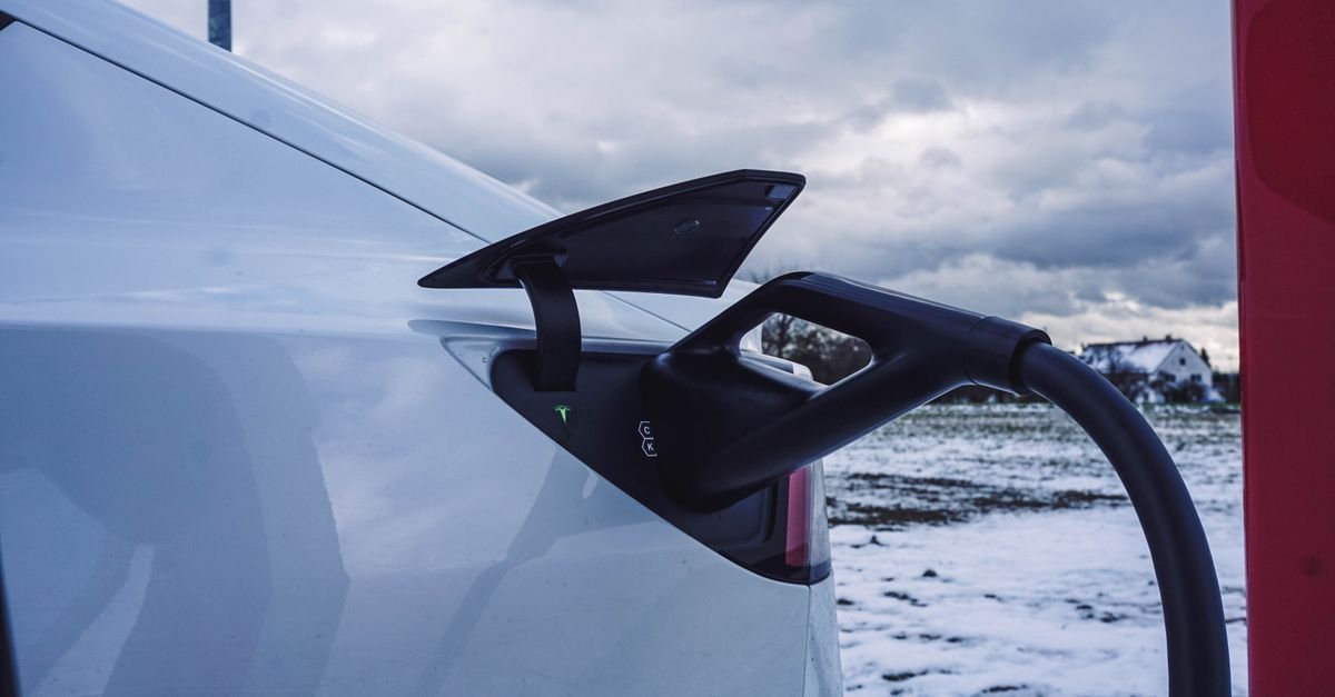 Road-Aware Algorithm Optimizes Urban EV Charging Station Placement