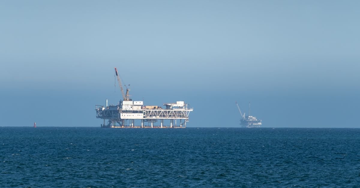China Charts Offshore Oil-Gas Renewable Integration Path