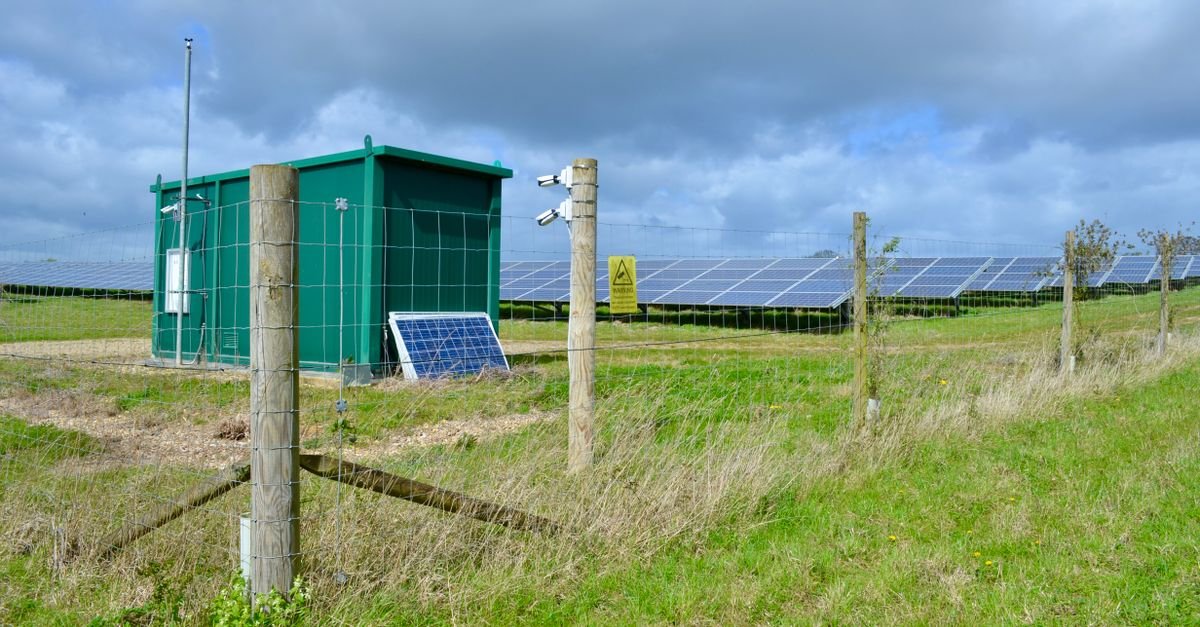 Croatian refiner INA builds solar park for green hydrogen production
