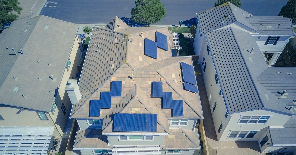 AI Energy System Optimizes Solar Storage at NSW Commercial Venue
