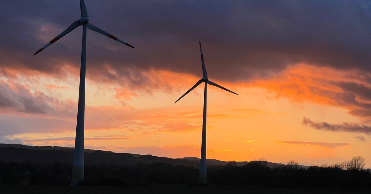 Hybrid Neural Networks Improve Wind Forecasting for Green Hydrogen