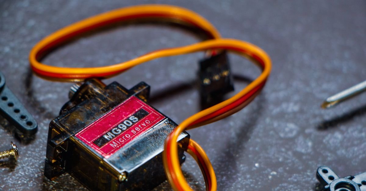 Adaptive PWM Strategy Optimizes High-Speed Drive Inverter Performance