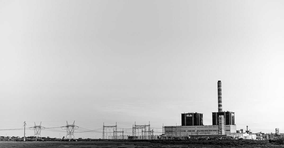 Spain Delays Nuclear Shutdown to Stabilize Grid Amid Renewable Surge