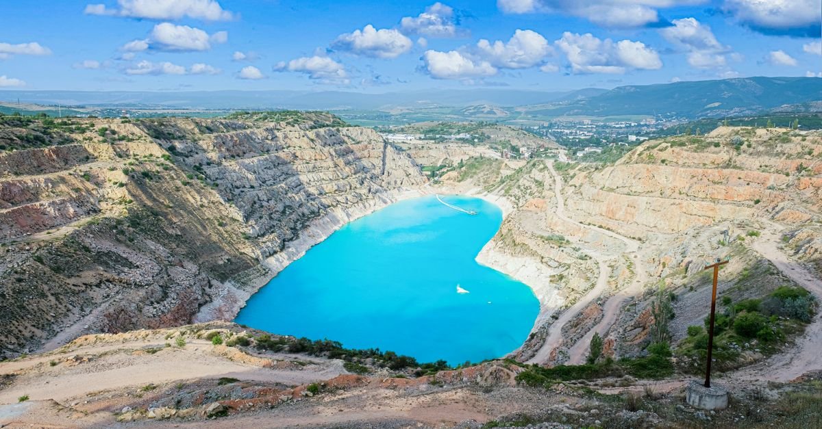Underground Mine Shaft Repurposed for Pumped-Storage Hydropower