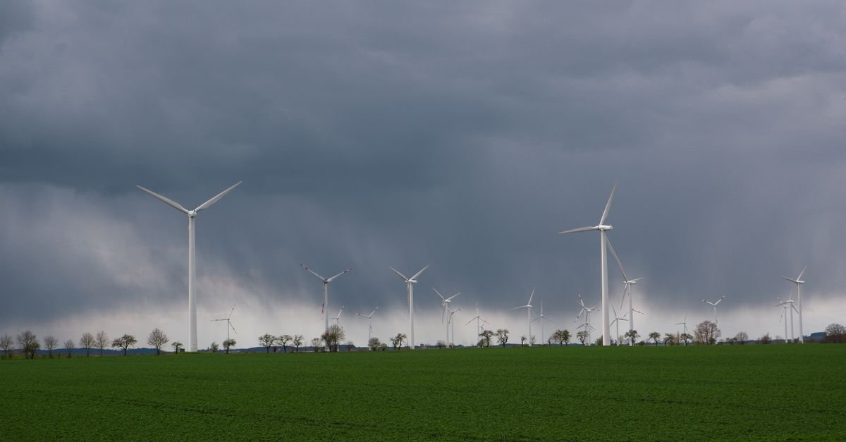 AI forecasting shows weather data crucial for renewable energy prediction