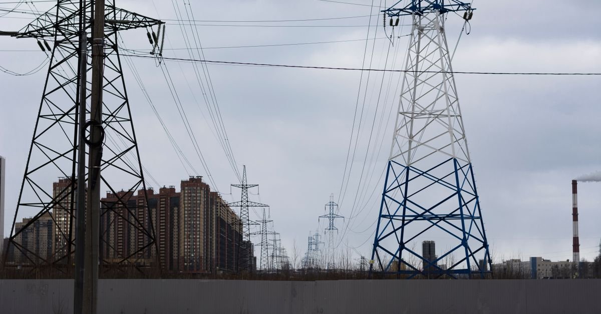 Canada's Data Center Boom Faces Growing Community Backlash