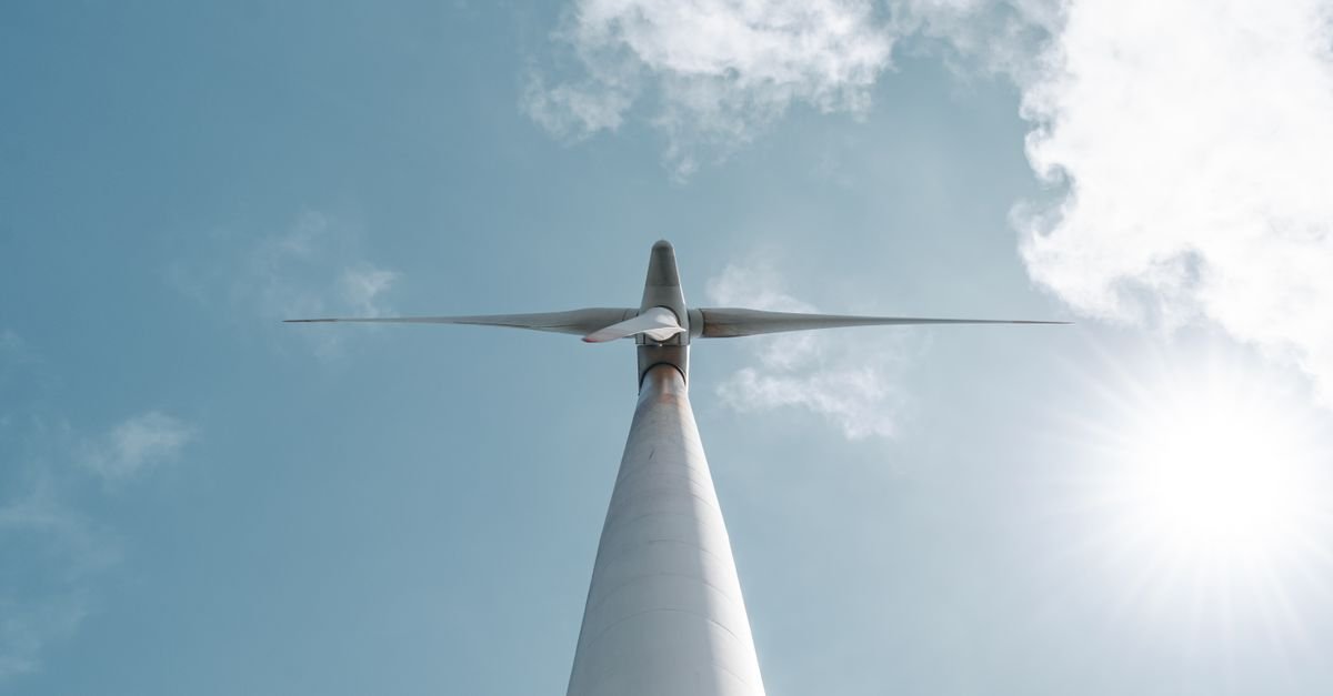 Flow matching improves sub-hourly solar forecasting from weather models