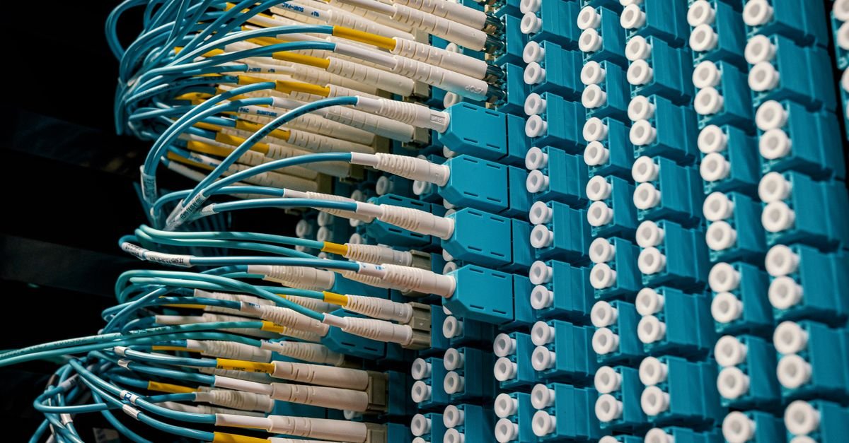 Chicago Mayor Orders Data Center Moratorium Amid Energy Concerns