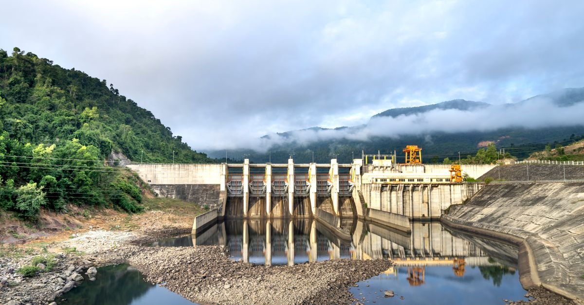 Water Utility Modernizes Hydro Generators While Maintaining Supply
