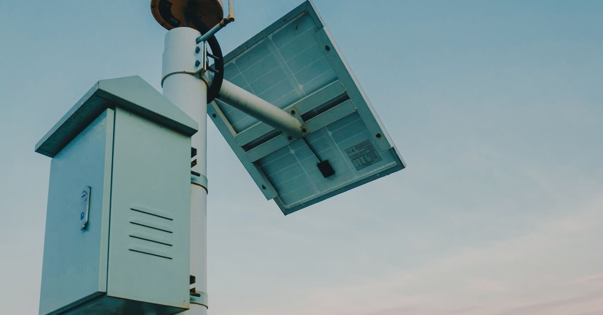 Deep Learning Optimizes Microgrid Sizing Under Real-Time Pricing