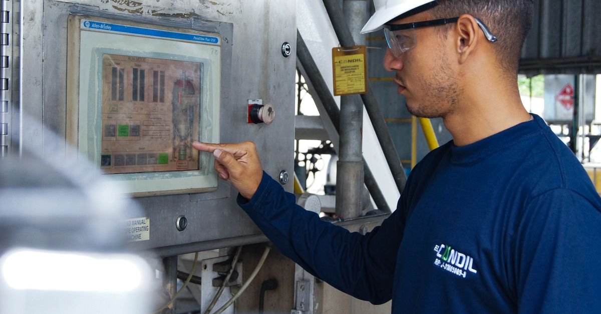 Adaptive MPPT Algorithm Boosts Solar Converter Grid Performance