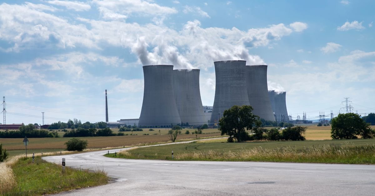 Hungary Faces Nuclear Shutdown as Danube Drought Intensifies
