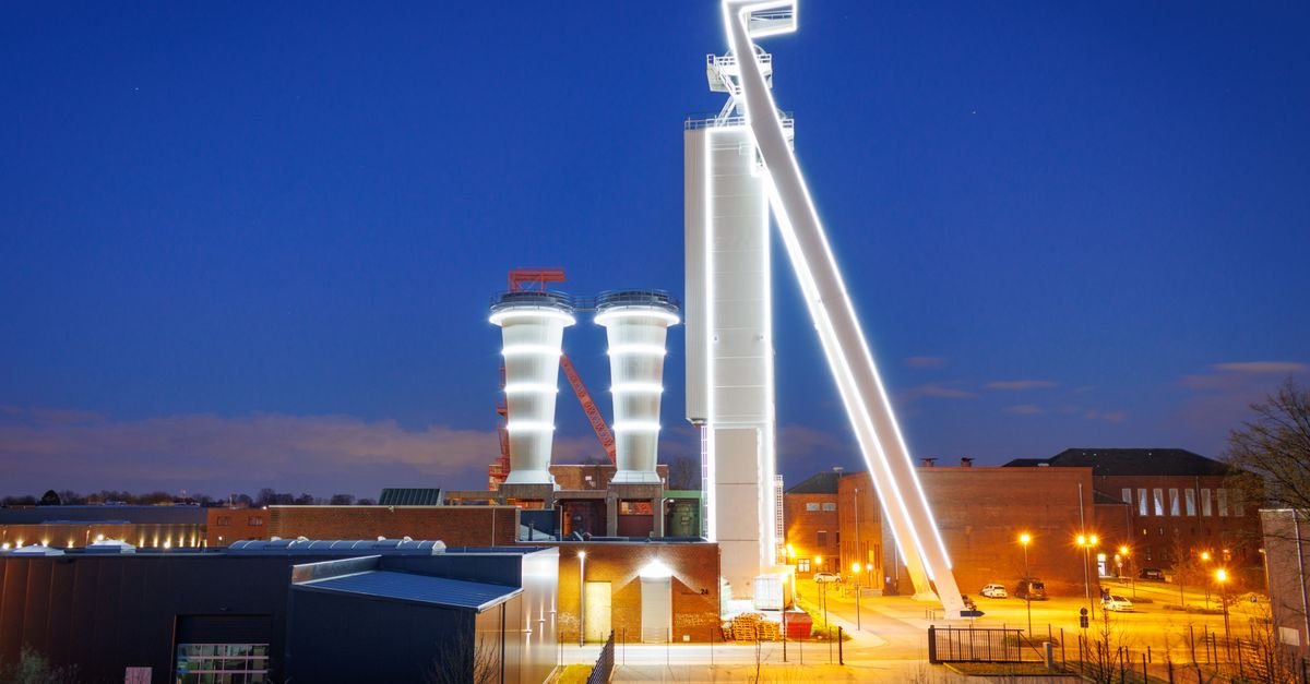 Sempra Infrastructure scales dual-coast LNG export strategy