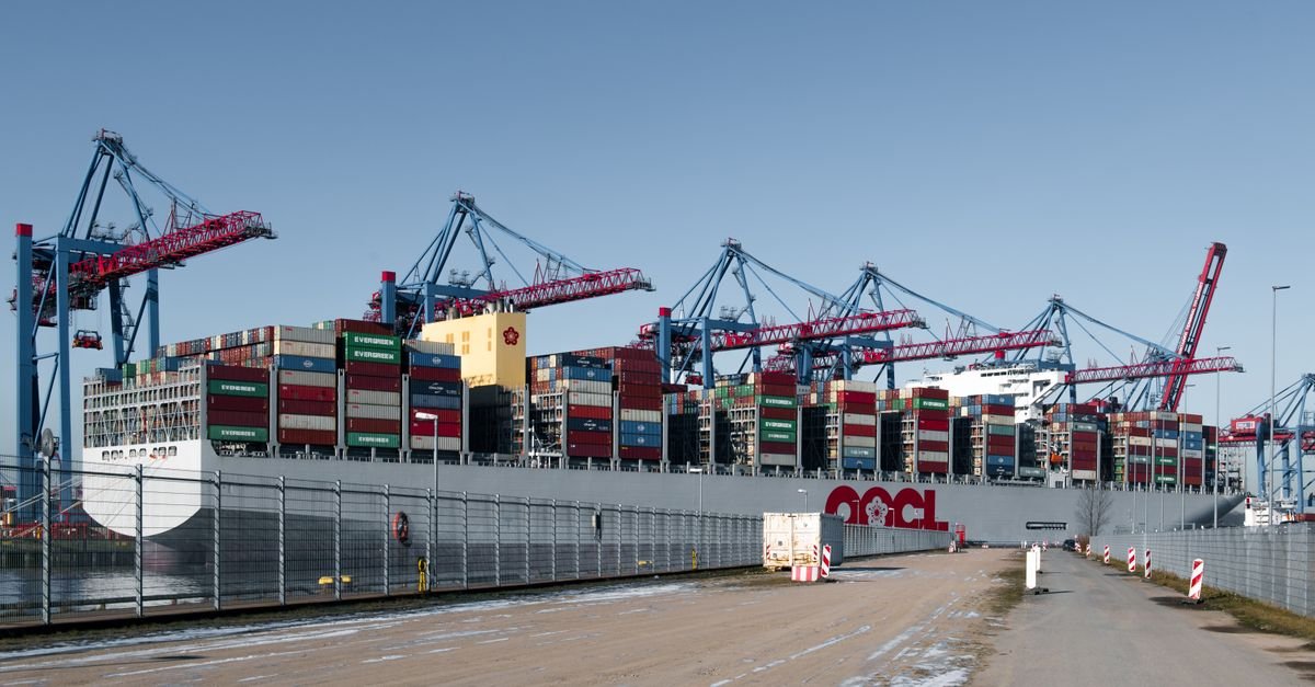 Ports Transform Into Renewable Energy Hubs With Storage Integration