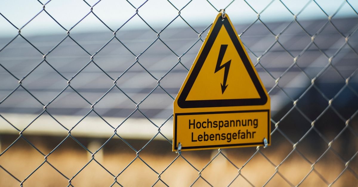 Machine Learning Improves Solar Plant Grid Stability Control