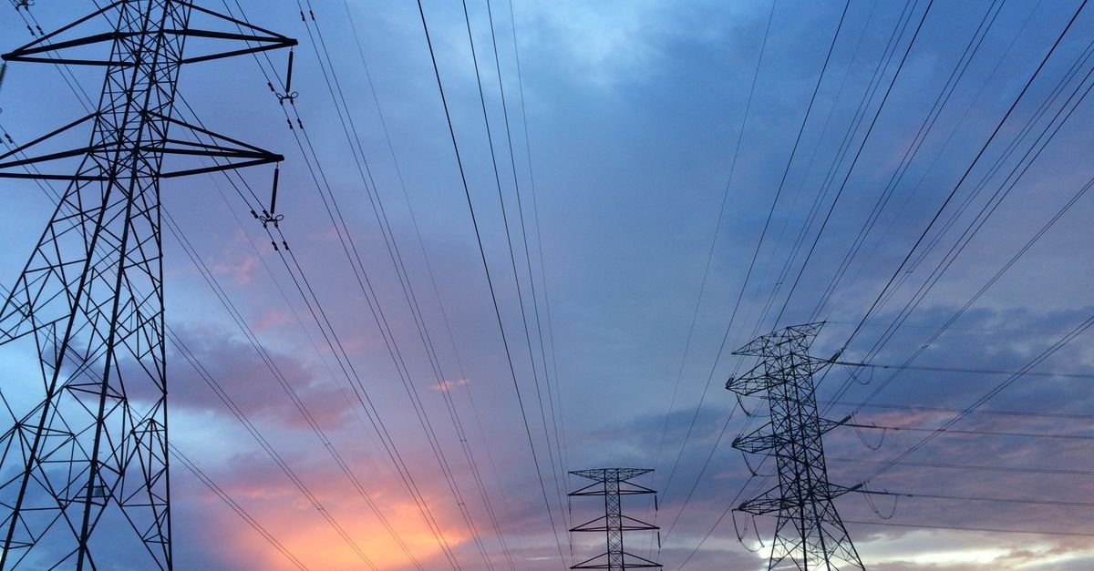 Unified Control Framework Enables Seamless Grid-Forming and Grid-Following Inverter Operation