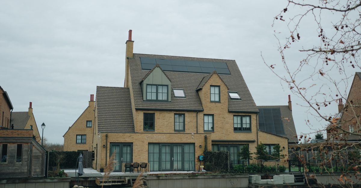 Foundation Models Challenge Traditional Forecasting for Household Energy