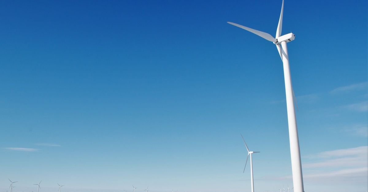 NREL Study Quantifies Blade-Tower Aerodynamic Effects in Downwind Turbines