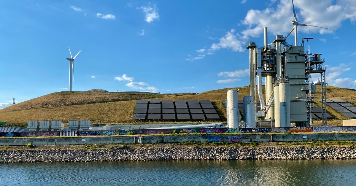 Spain invests €162 million across 40 clean energy manufacturing projects