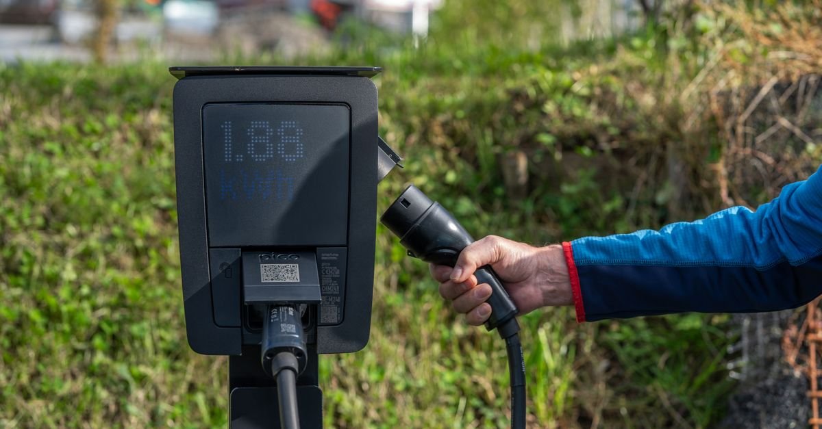 Eku Energy Proposes Two 1,200MWh Battery Storage Projects in Australia