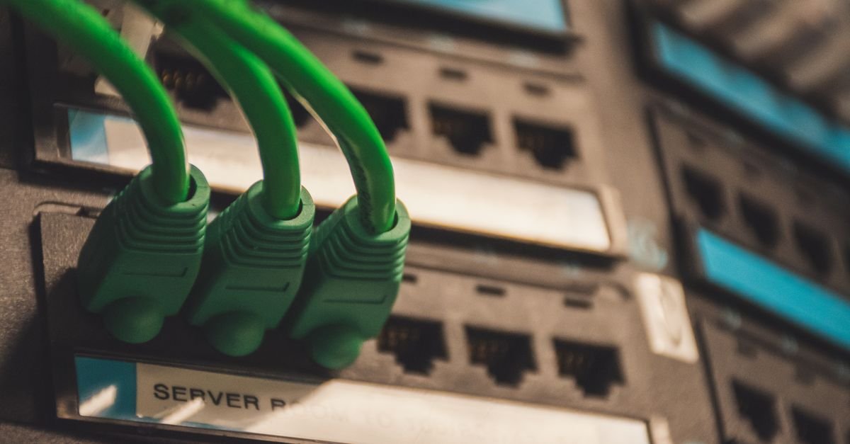 Quantum Computing Benchmarks for Power Flow Analysis Established