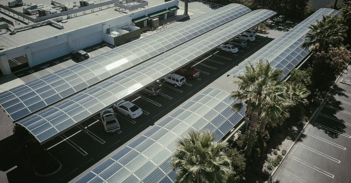 Seasonal PV Tilt Optimization Boosts Energy Yield and Returns