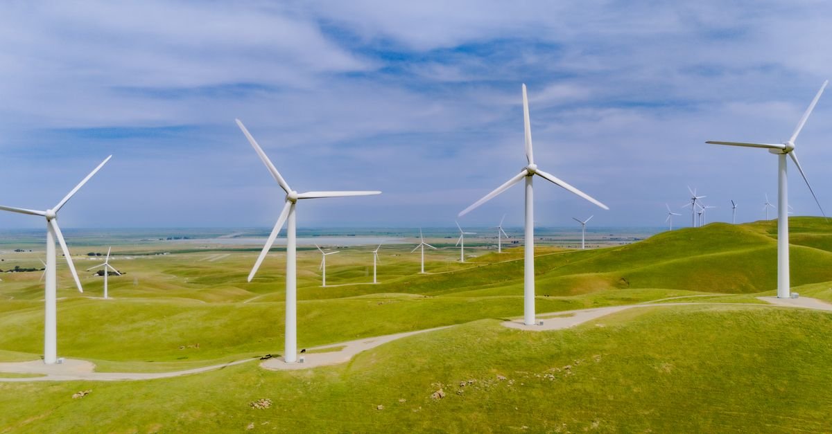 AI and CFD Models Optimize Wind Farm Layouts for Maximum Energy Output