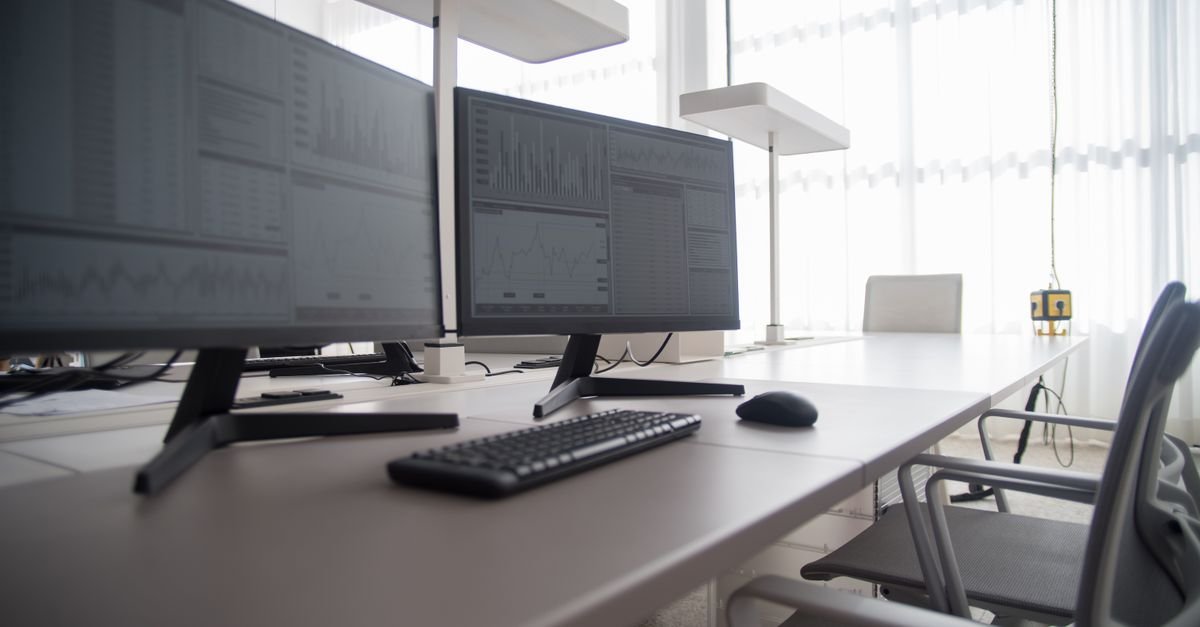 Foundation Models Transform Energy Forecasting with Superior Generalization