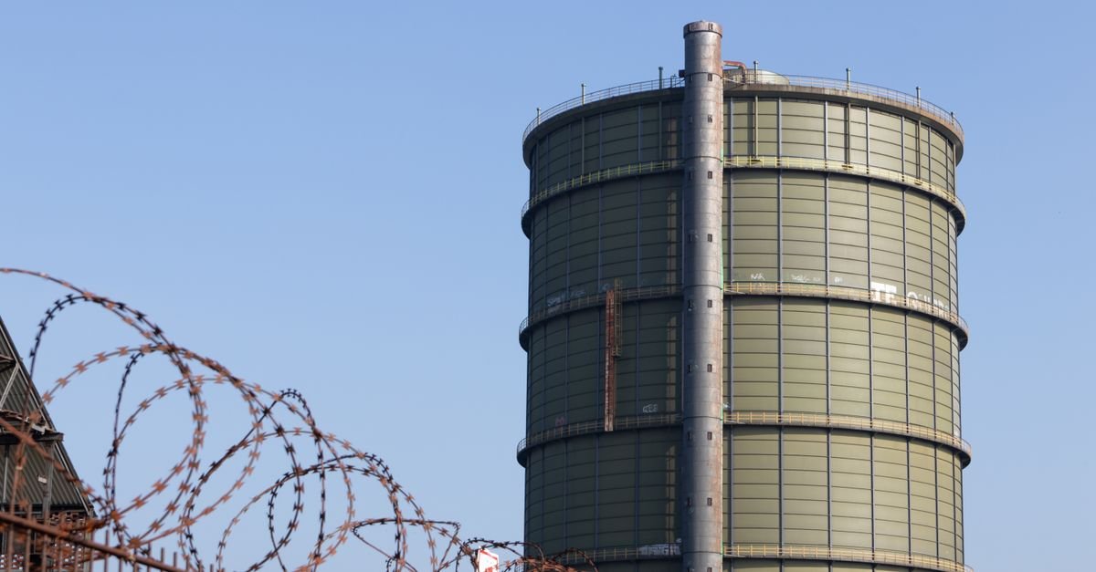 Liquid Heat-Transfer Fluids Boost Hydrogen Storage in Carbon Reactors