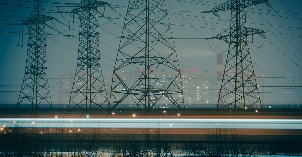 Real-Time Active Power Control for Weak HVDC Grids with Renewables